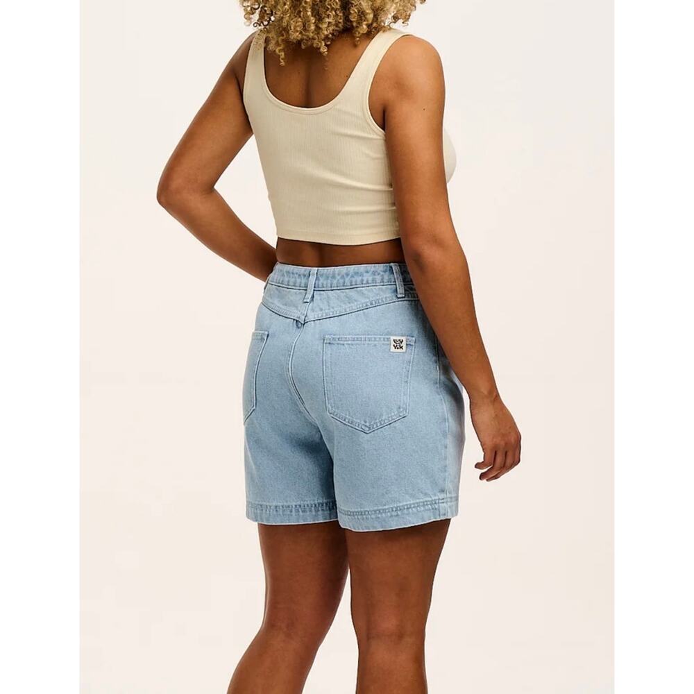 Lucy & Yak Lexi - High Waist Denim Shorts in Light Wash SZ 30 - Picture 2 of 11